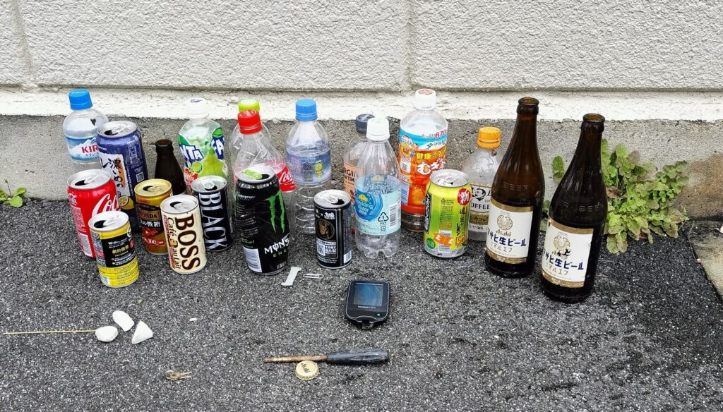 奈良公園に捨てられていた空き缶、ペットボトル